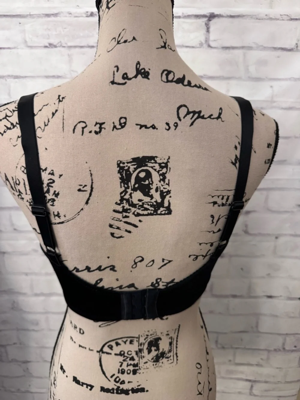 Victoria’s Secret Vintage Bra 34DD Black‎ Gold Unlined Underwire Scalloped Lace